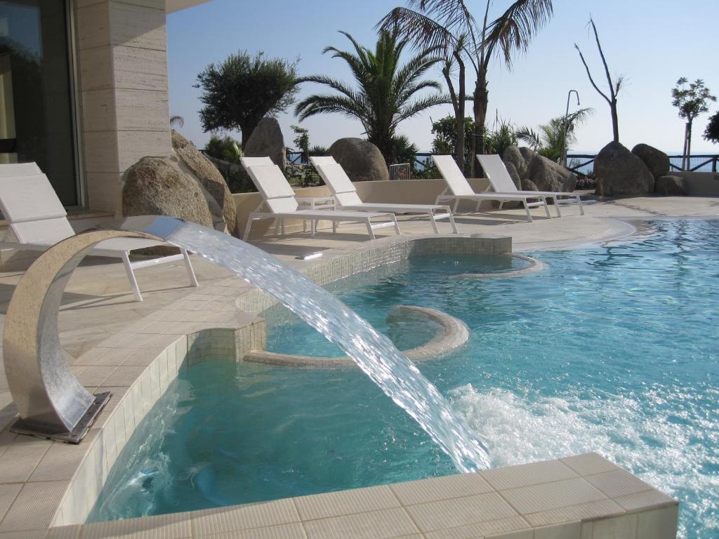 Villaggio Cala Di Volpe Aparthotel
