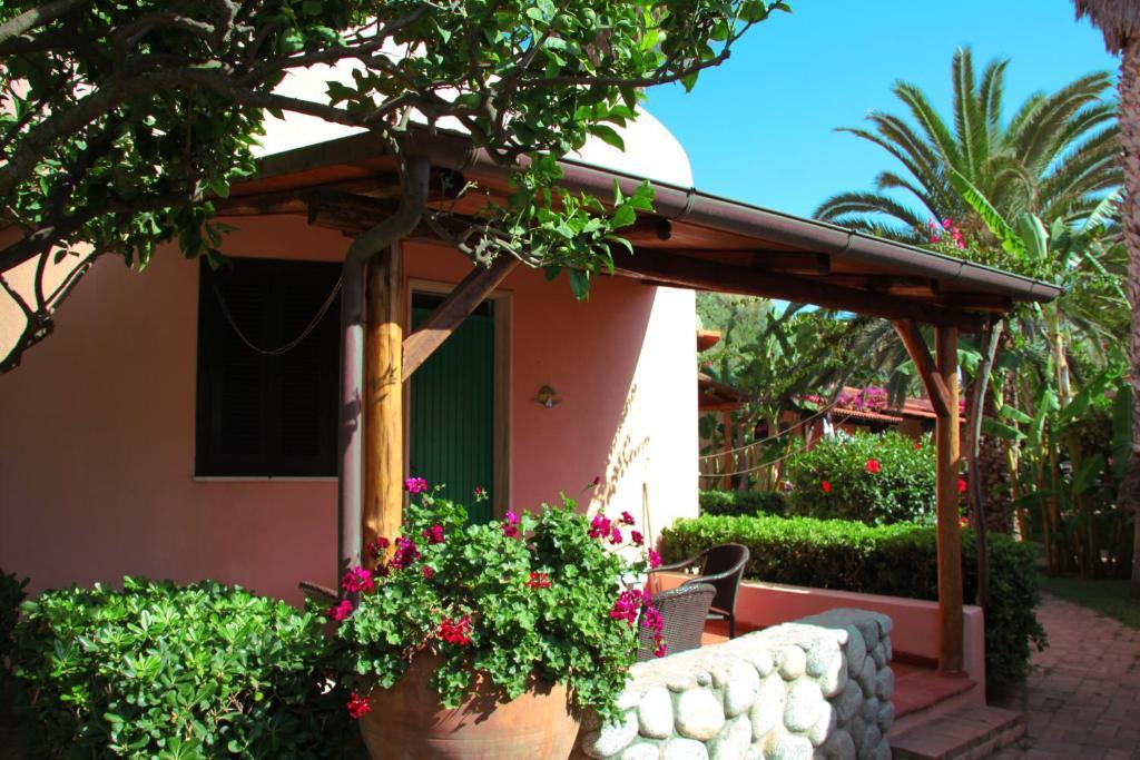 Villaggio Cala Di Volpe 4*