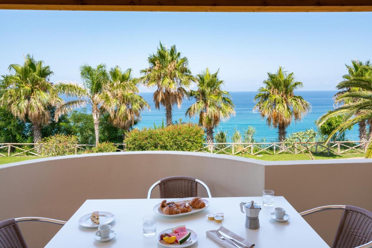 Villaggio Cala Di Volpe Aparthotel 4*