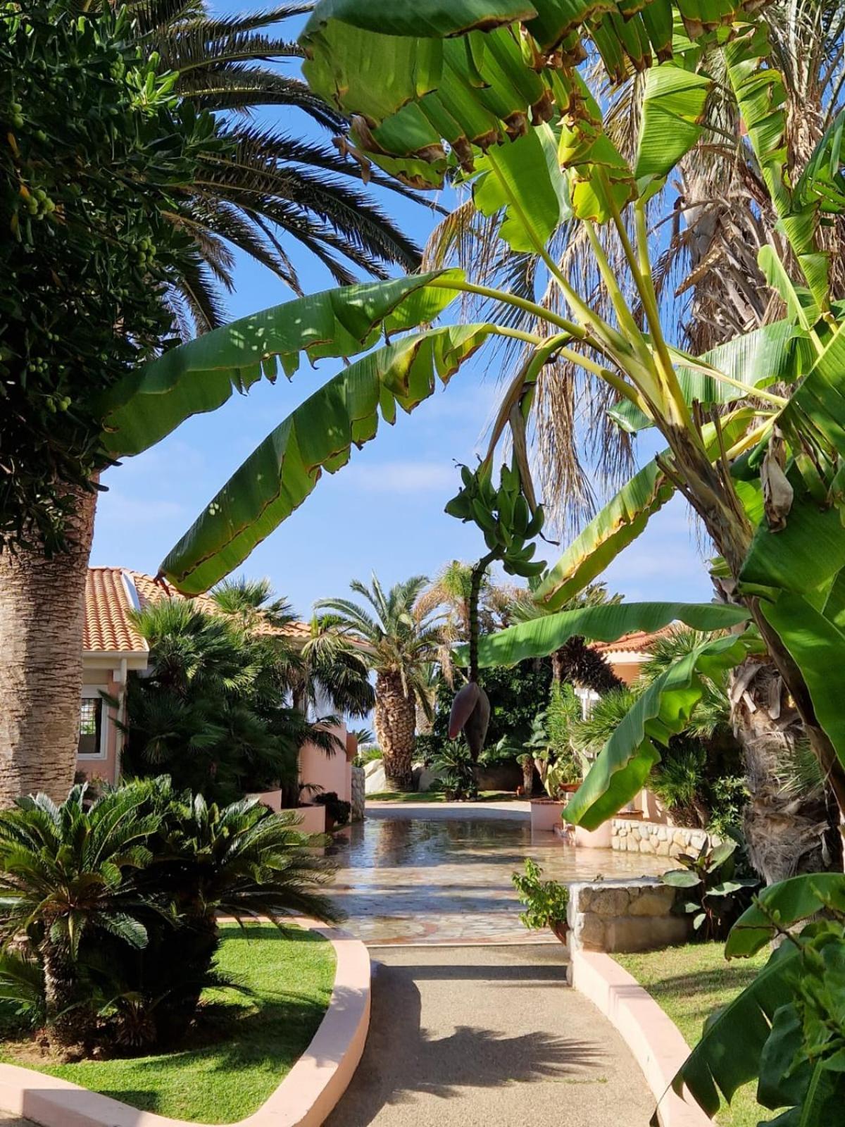 Villaggio Cala Di Volpe Aparthotel 4*