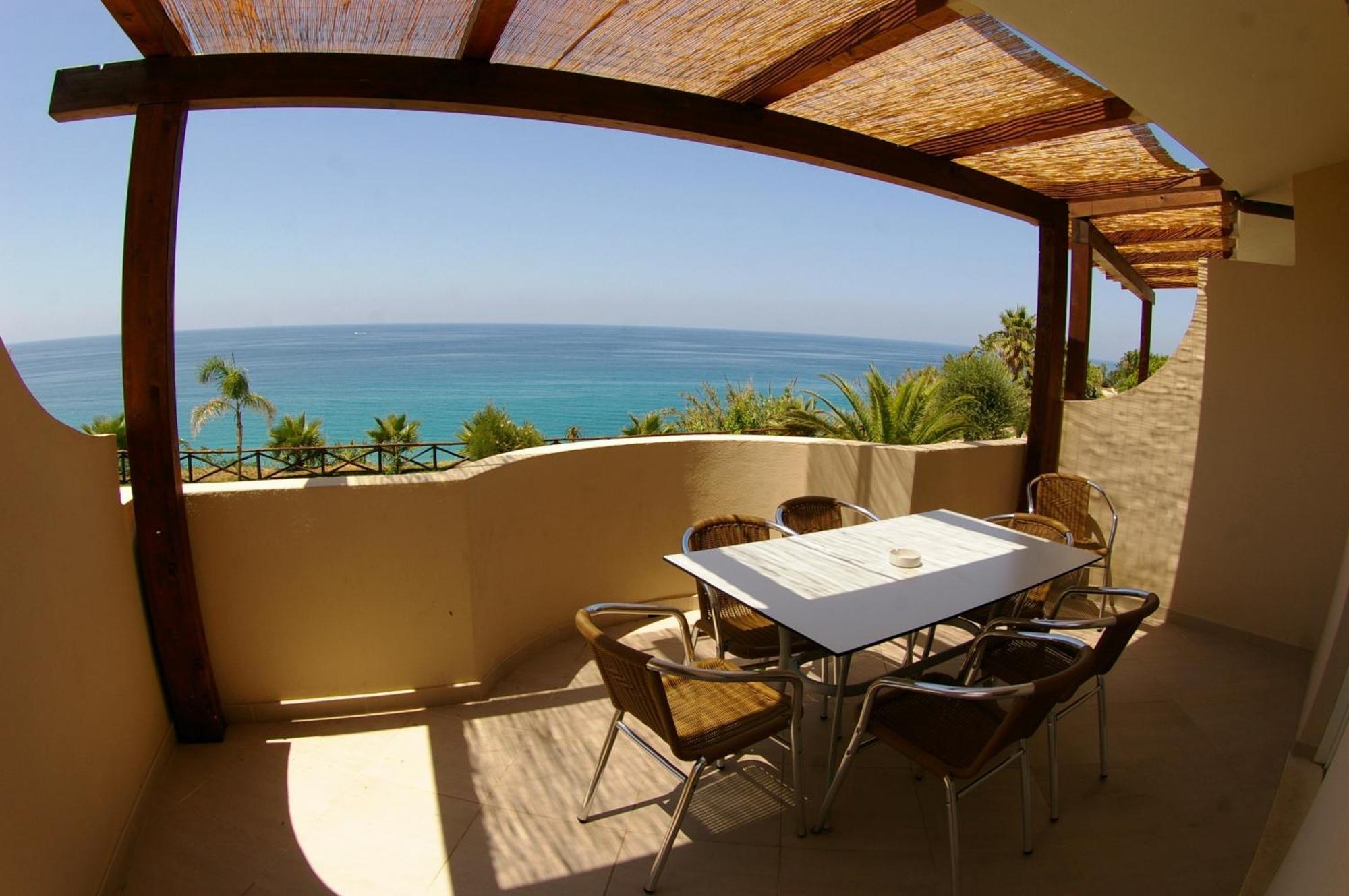 Aparthotel Villaggio Cala Di Volpe Capo Vaticano