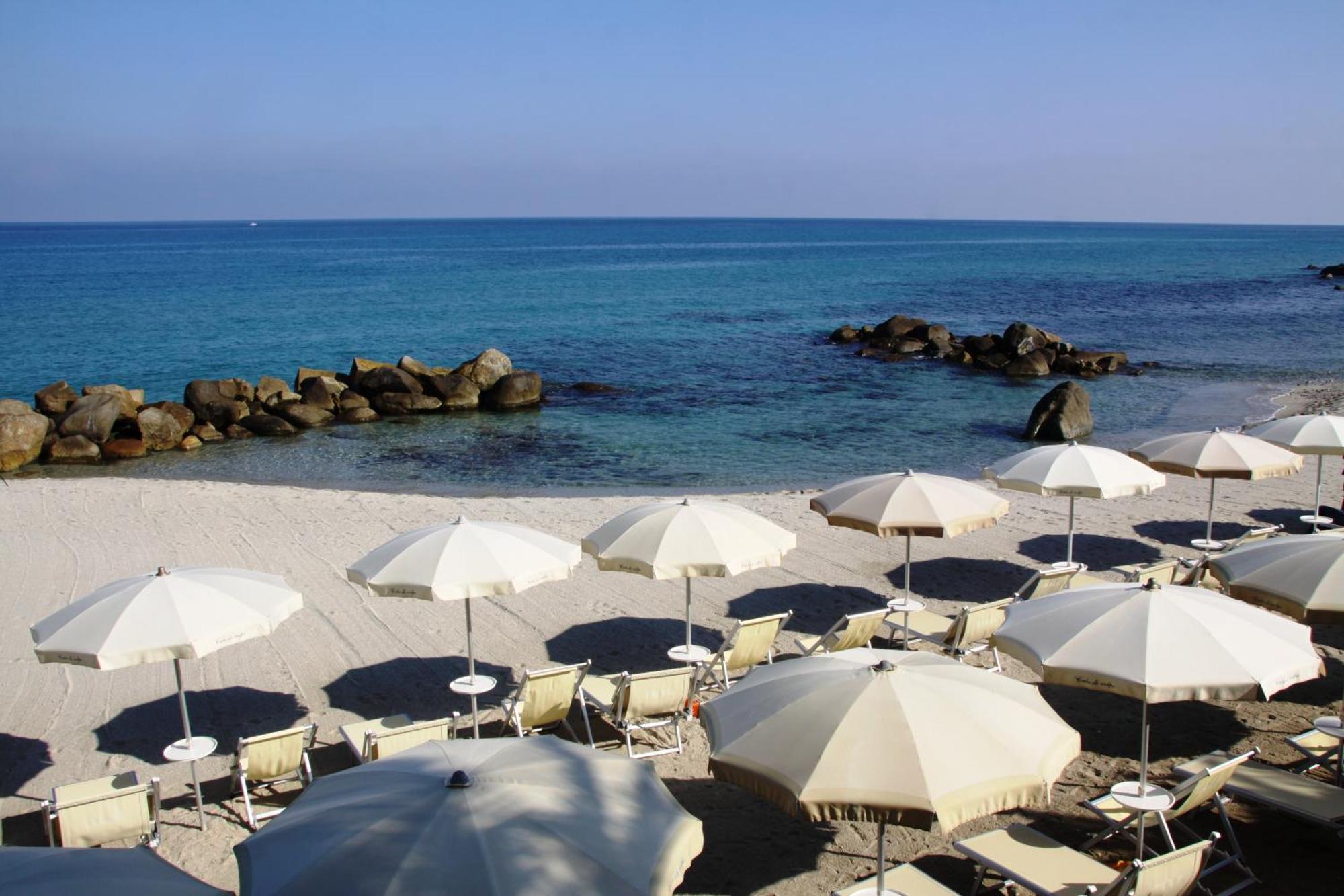 Aparthotel Villaggio Cala Di Volpe 4*