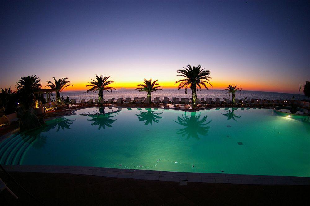Villaggio Cala Di Volpe 4*